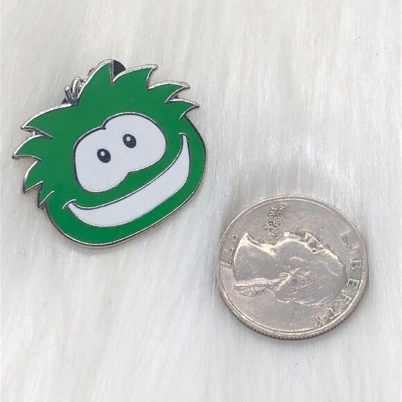 🔮 5/$25 Club Penguin Puffles‎ Green Puffle Pin - Picture 2 of 3